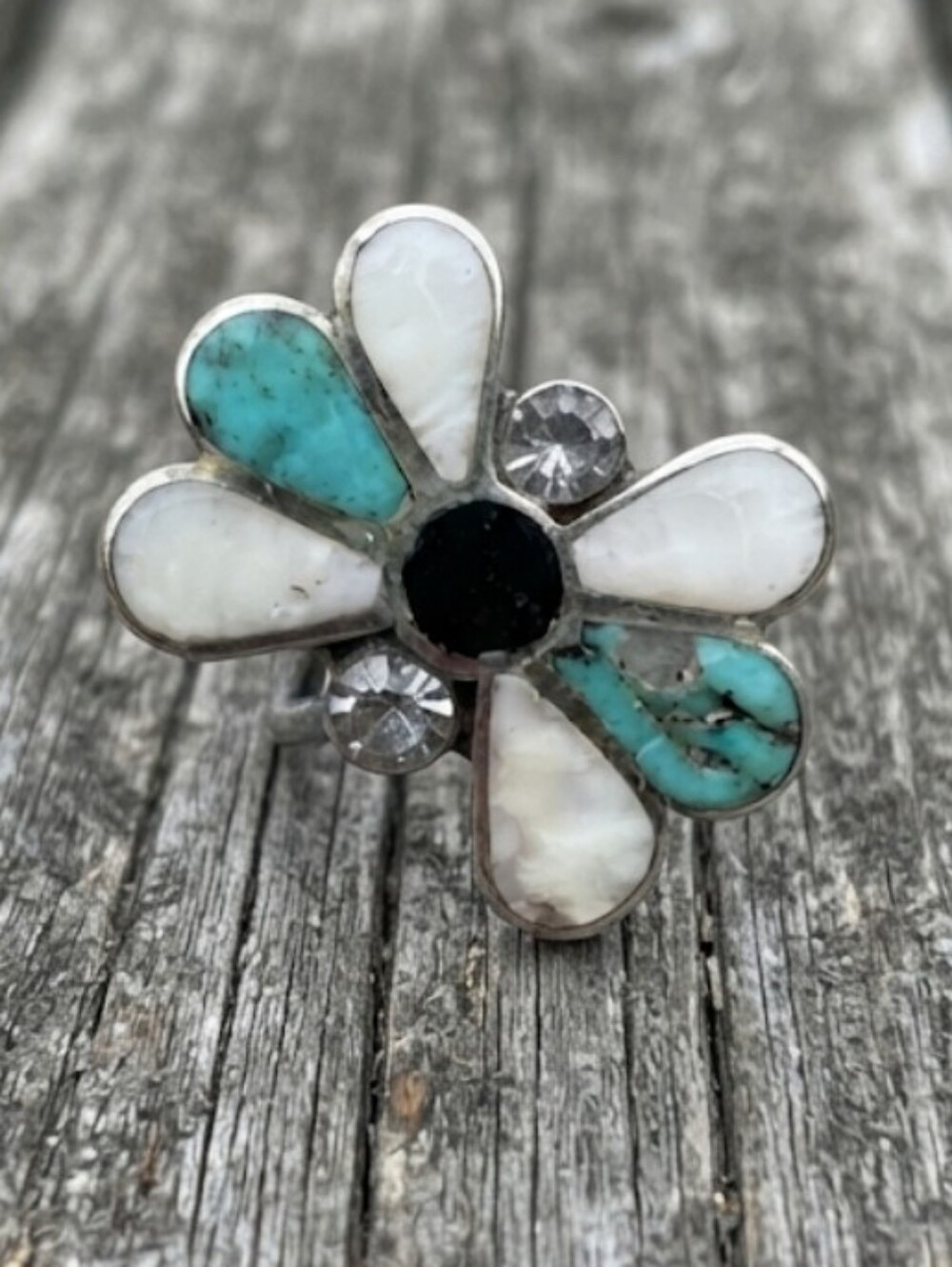 Sterling Silver Vintage TURQUOISE inlaid Ring